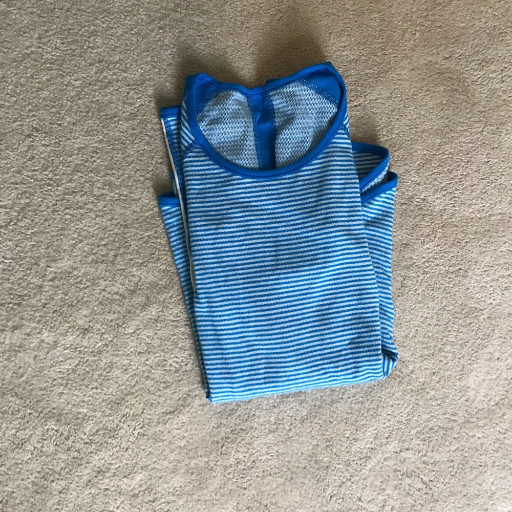 Lululemon workout top!